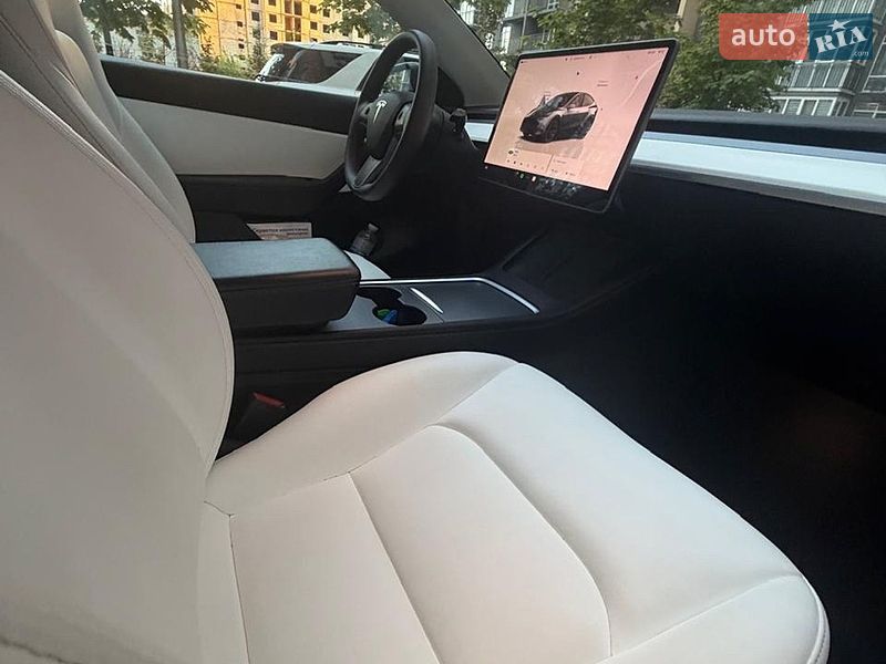 Внедорожник / Кроссовер Tesla Model Y 2022 в Киеве фото 16 Внедорожник / Кроссовер Tesla Model Y 2022 в Киеве
