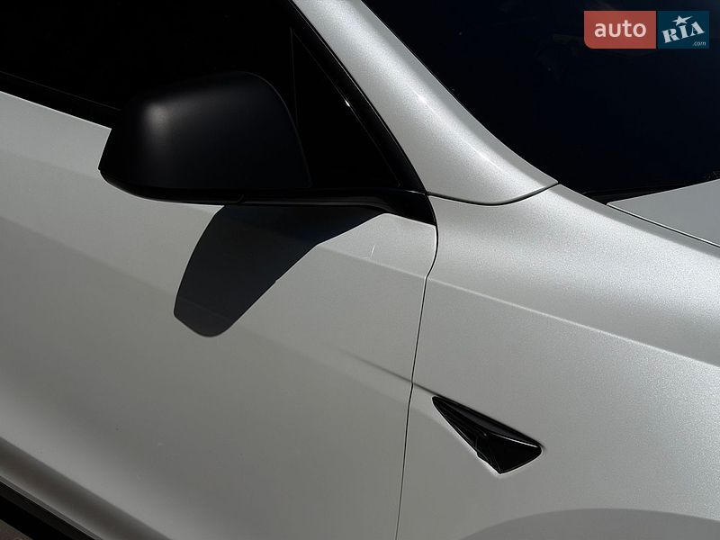 Внедорожник / Кроссовер Tesla Model Y 2022 в Днепре