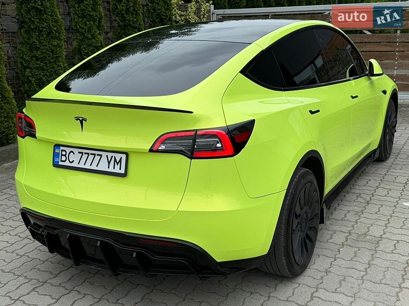 Позашляховик / Кросовер Tesla Model Y 2022 в Стрию
