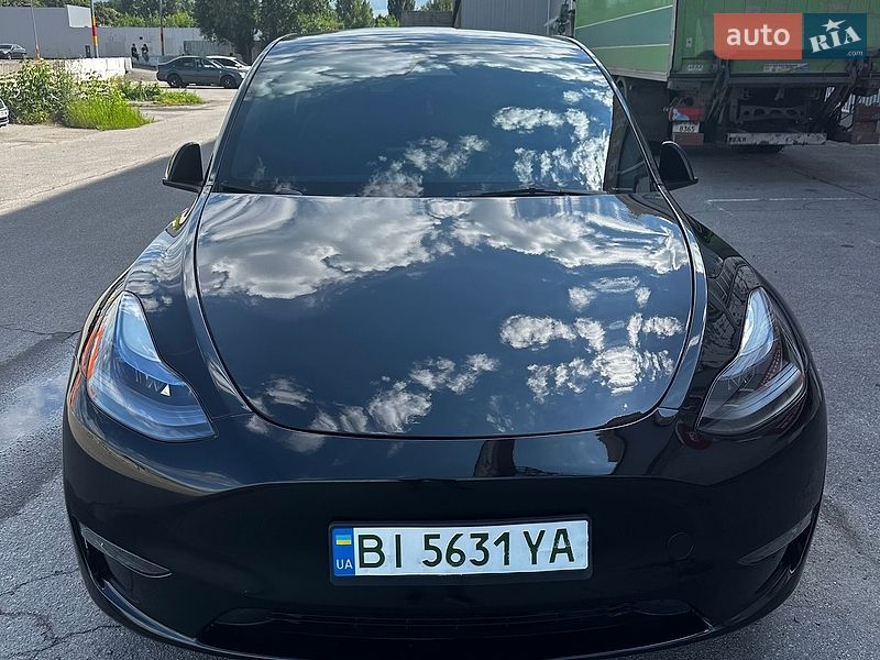 Внедорожник / Кроссовер Tesla Model Y 2023 в Полтаве