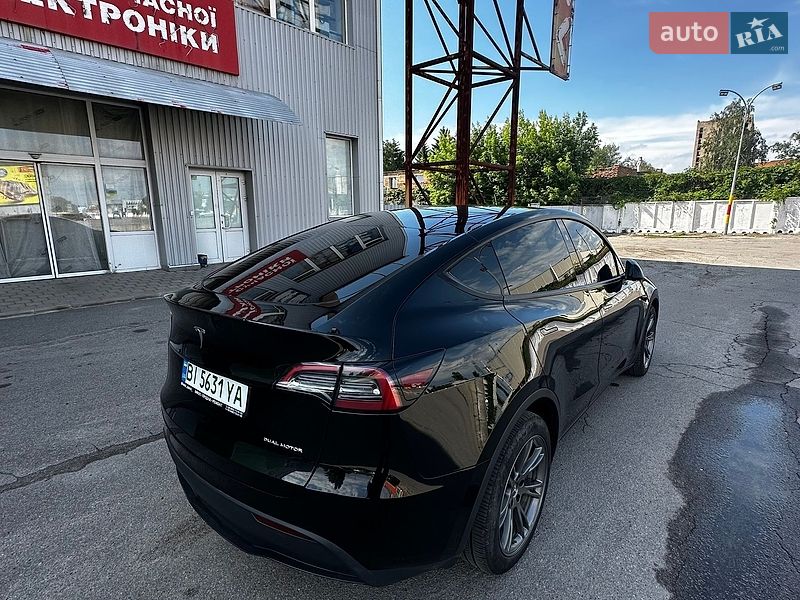 Внедорожник / Кроссовер Tesla Model Y 2023 в Полтаве