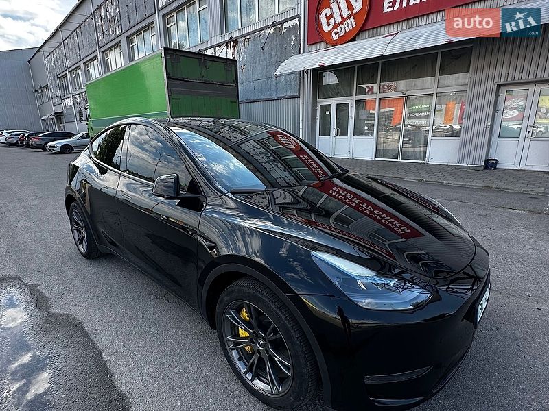 Позашляховик / Кросовер Tesla Model Y 2023 в Полтаві