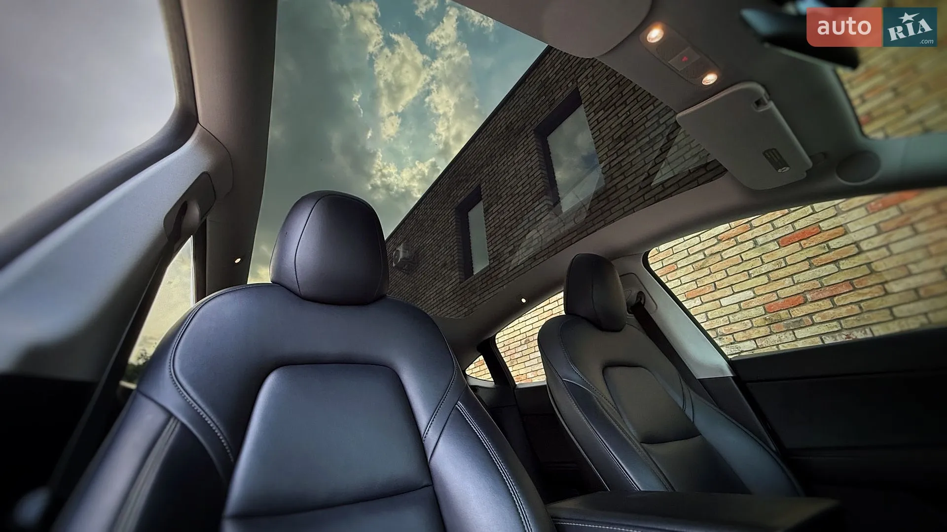 2020 Tesla Model Y - мініатюра 38