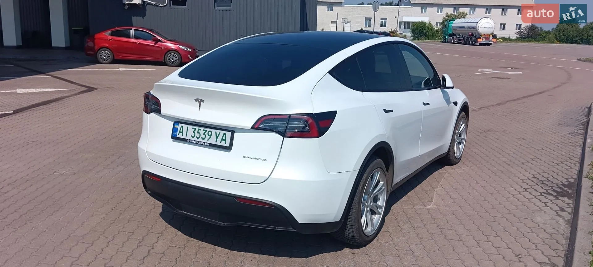 2023 Tesla Model Y - мініатюра 8