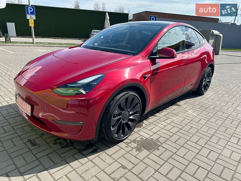 Позашляховик / Кросовер Tesla Model Y 2023 в Києві