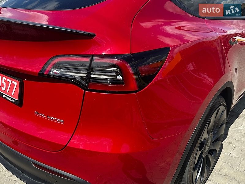 Внедорожник / Кроссовер Tesla Model Y 2023 в Луцке
