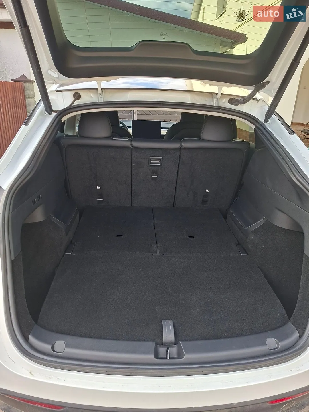 2024 Tesla Model Y - мініатюра 5