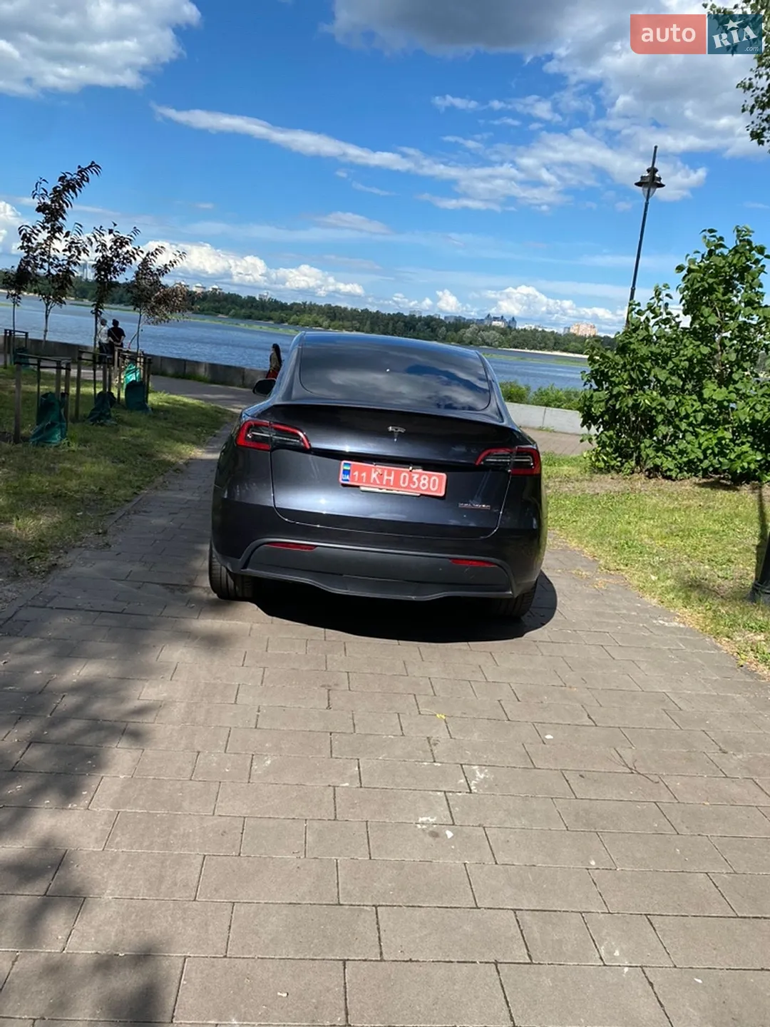 2024 Tesla Model Y - мініатюра 6