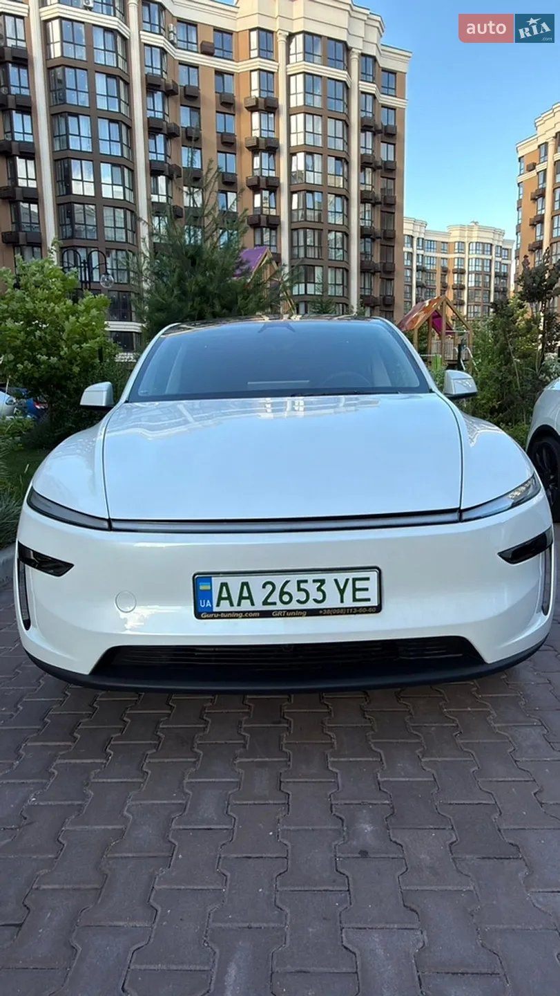 Tesla Model Y 2025 VIN 7SAYGDEE4TF358298 фото оголошення 3 з 20