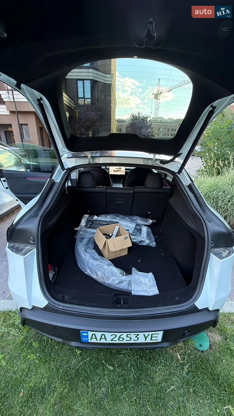 Tesla Model Y 2025 VIN 7SAYGDEE4TF358298 фото оголошення 7 з 20