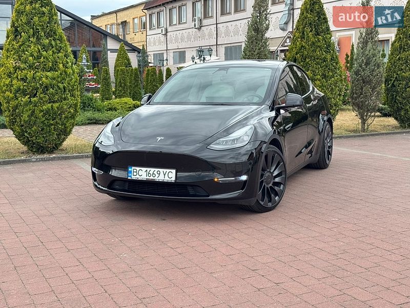 Внедорожник / Кроссовер Tesla Model Y 2023 в Стрые