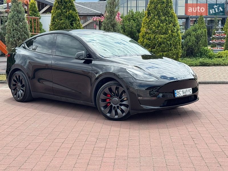 Внедорожник / Кроссовер Tesla Model Y 2023 в Стрые