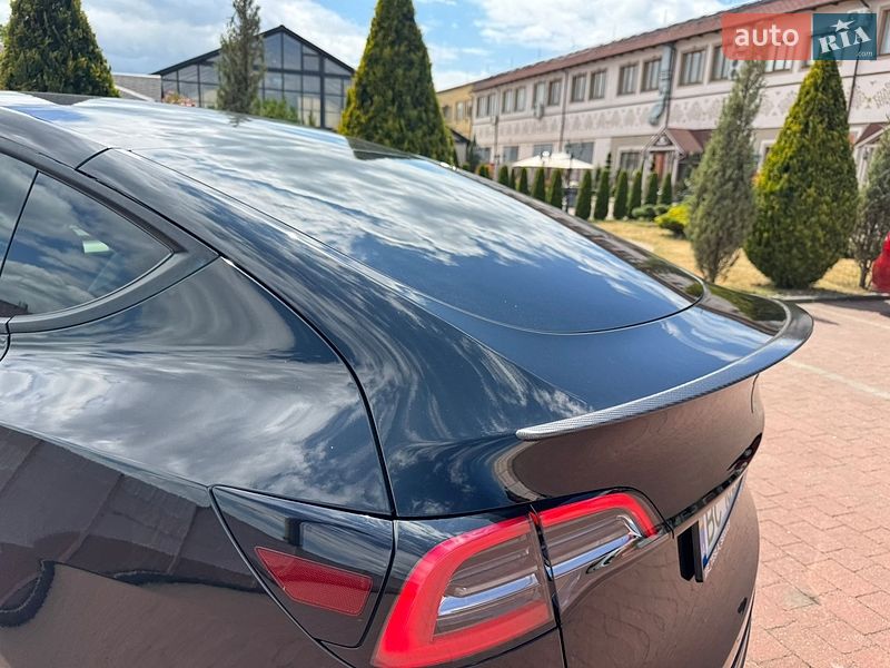 Внедорожник / Кроссовер Tesla Model Y 2023 в Стрые