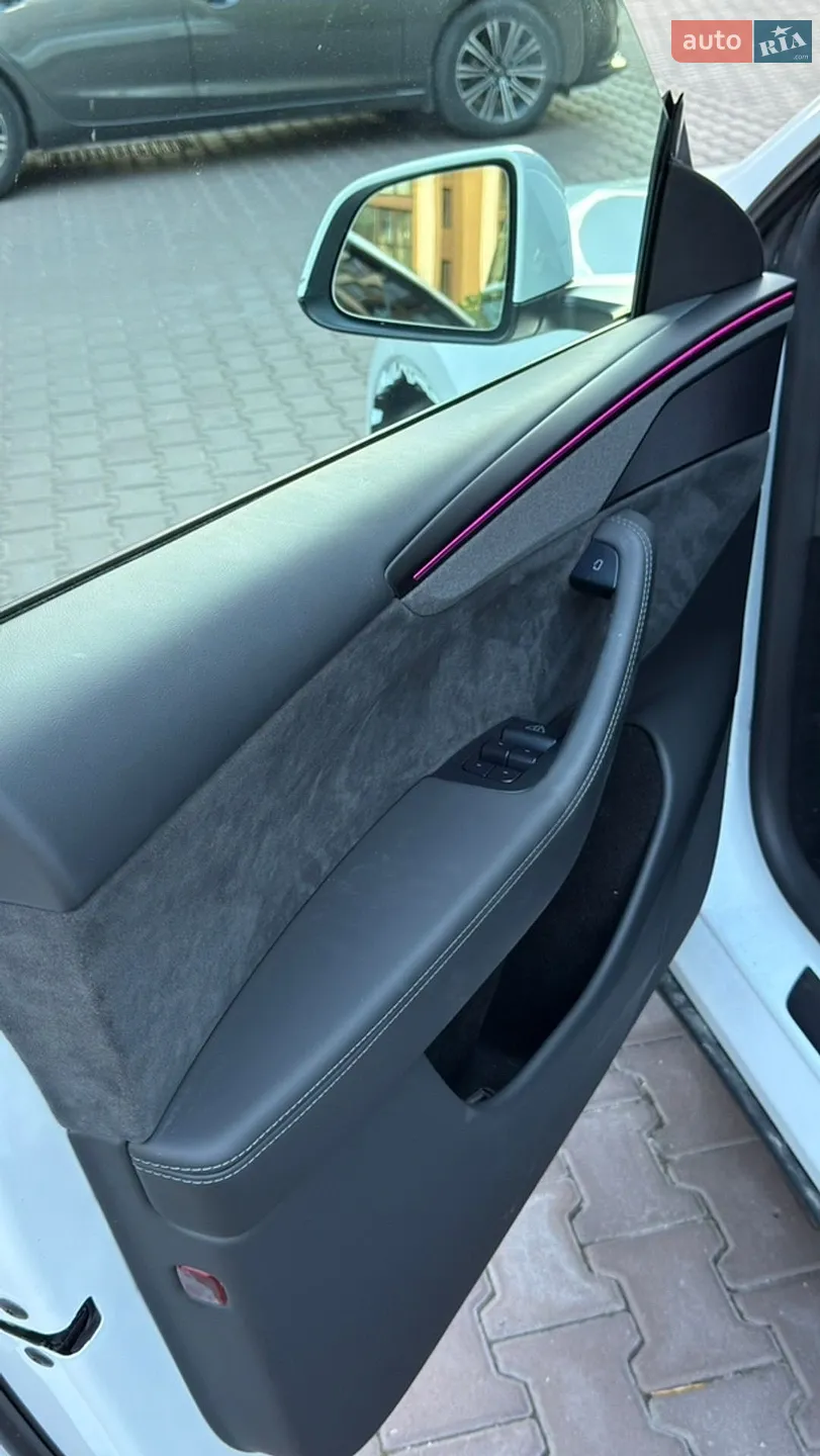 Tesla Model Y 2025 VIN 7SAYGDEE4TF358298 фото оголошення 20 з 20