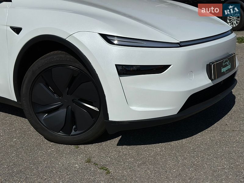 Позашляховик / Кросовер Tesla Model Y 2025 в Харкові