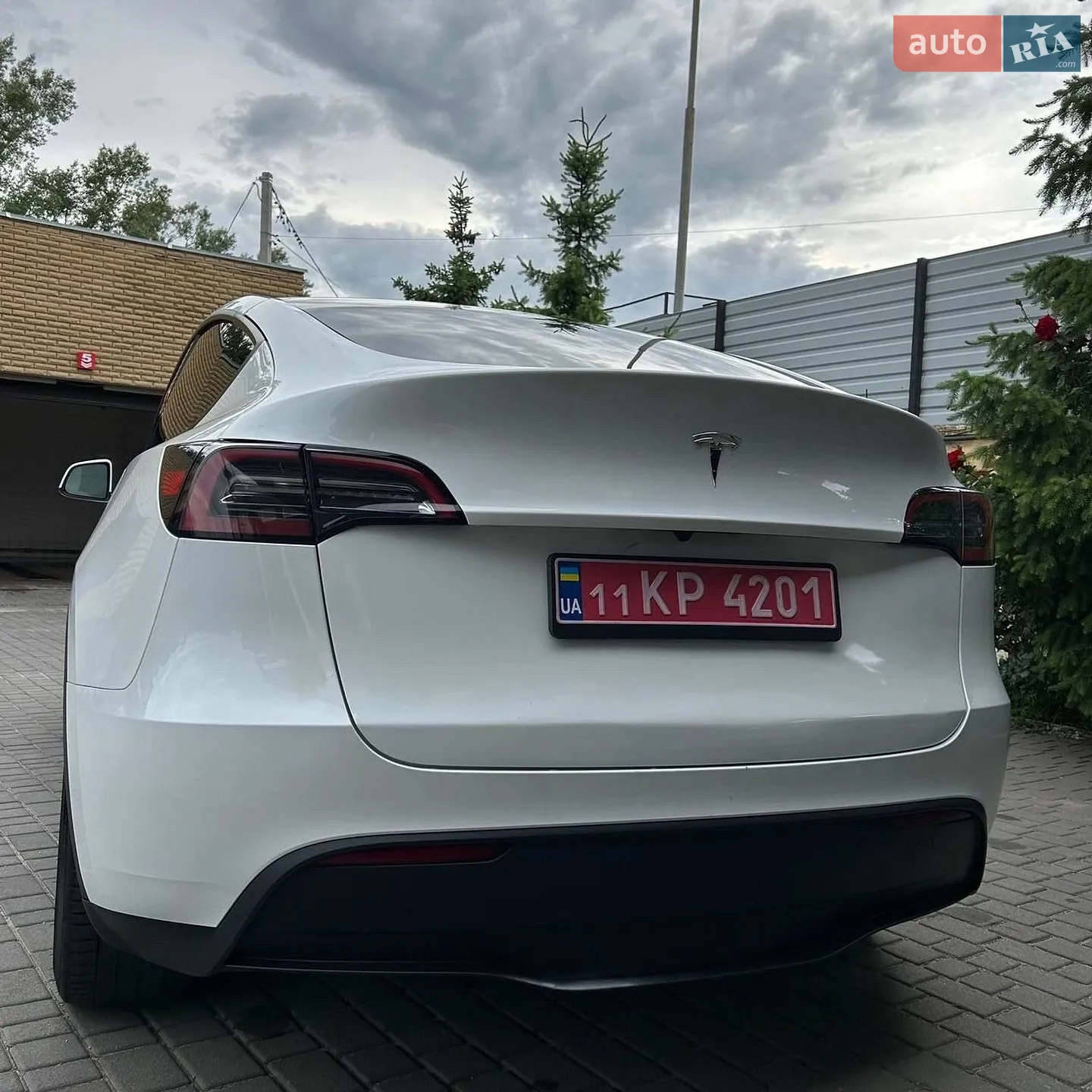 2023 Tesla Model Y - мініатюра 3