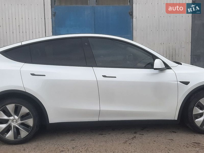 Позашляховик / Кросовер Tesla Model Y 2020 в Рівному