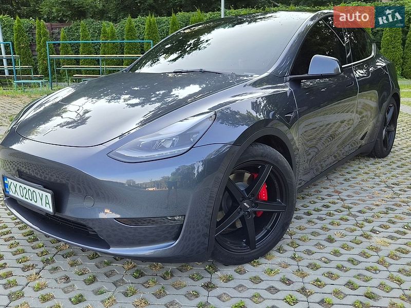 Tesla Model Y 2023