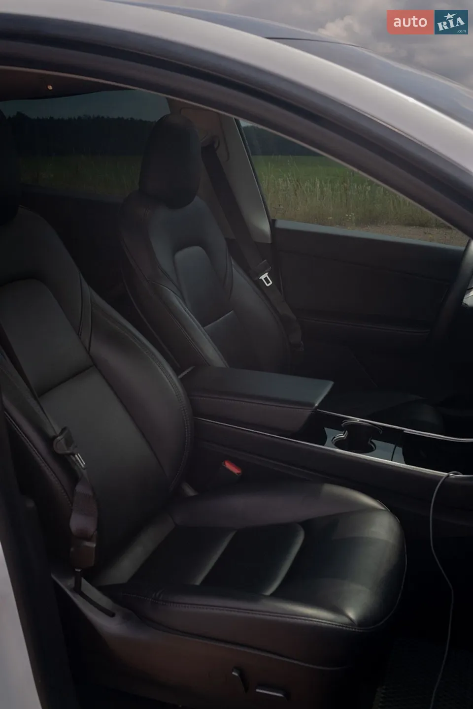 2020 Tesla Model Y - мініатюра 17