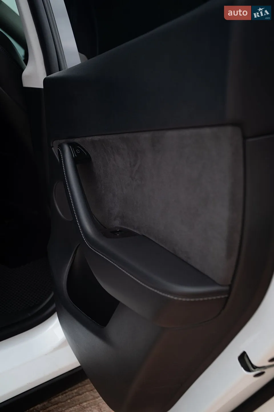 2020 Tesla Model Y - мініатюра 19