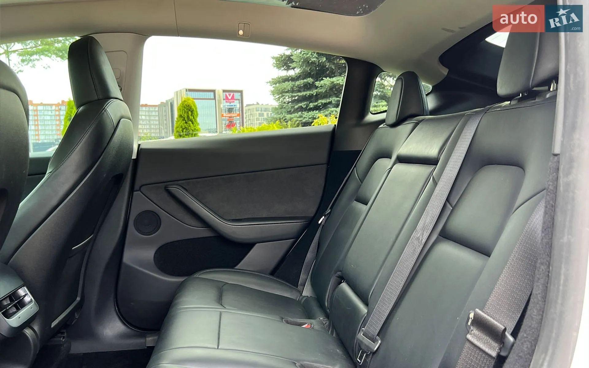 2022 Tesla Model Y - мініатюра 13