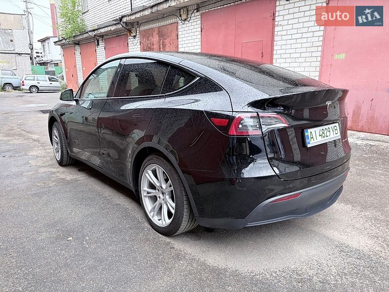 Внедорожник / Кроссовер Tesla Model Y 2023 в Киеве