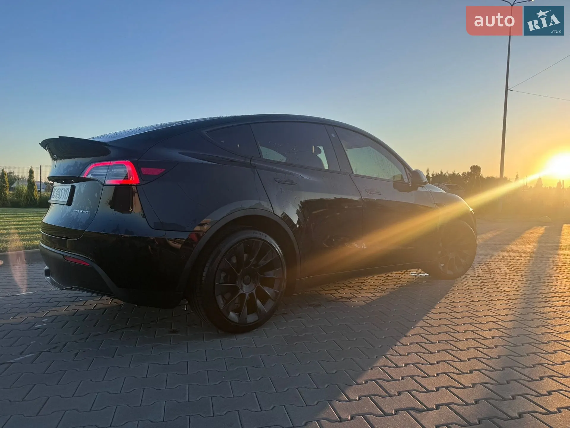2022 Tesla Model Y - фото 1
