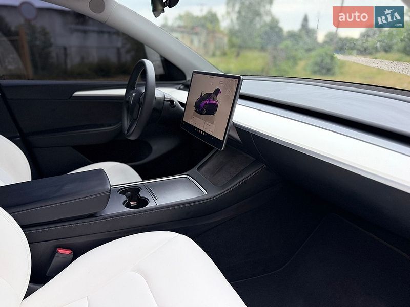 Позашляховик / Кросовер Tesla Model Y 2024 в Жидачові