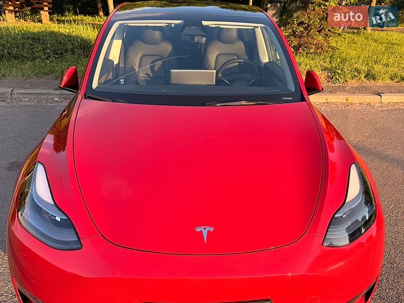 Внедорожник / Кроссовер Tesla Model Y 2023 в Киеве