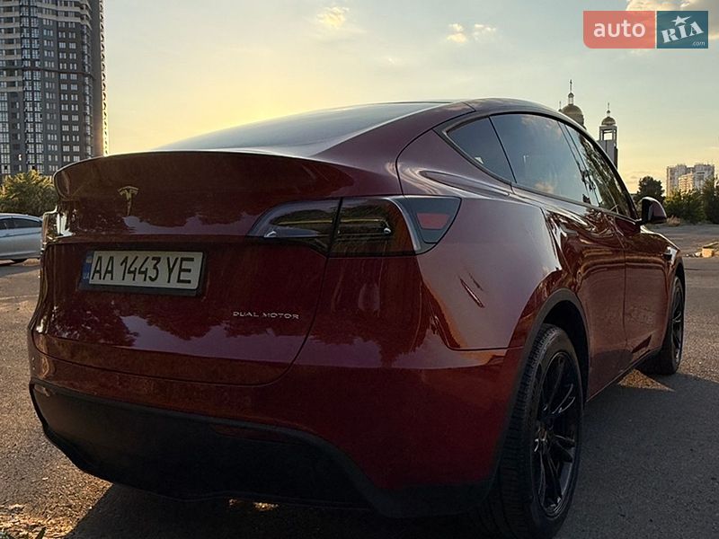 Внедорожник / Кроссовер Tesla Model Y 2023 в Киеве
