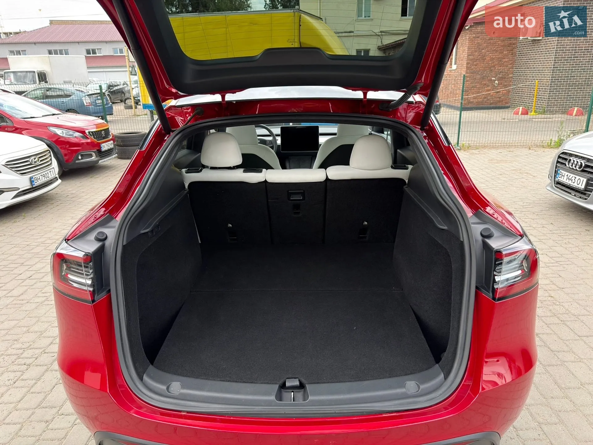 2023 Tesla Model Y - мініатюра 17
