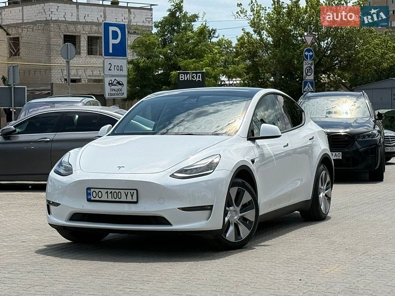 Tesla Model Y 2022