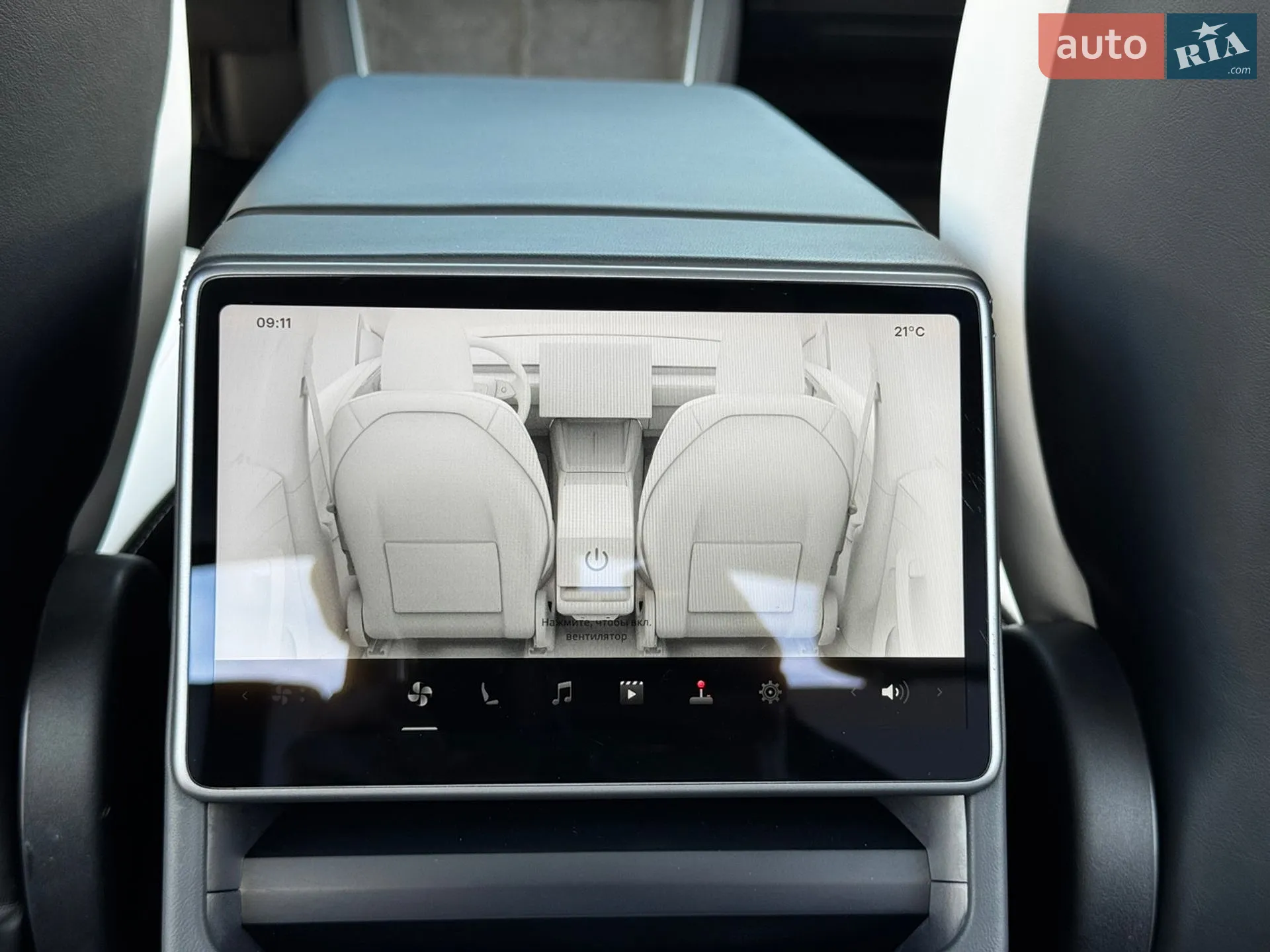 2025 Tesla Model Y - мініатюра 11