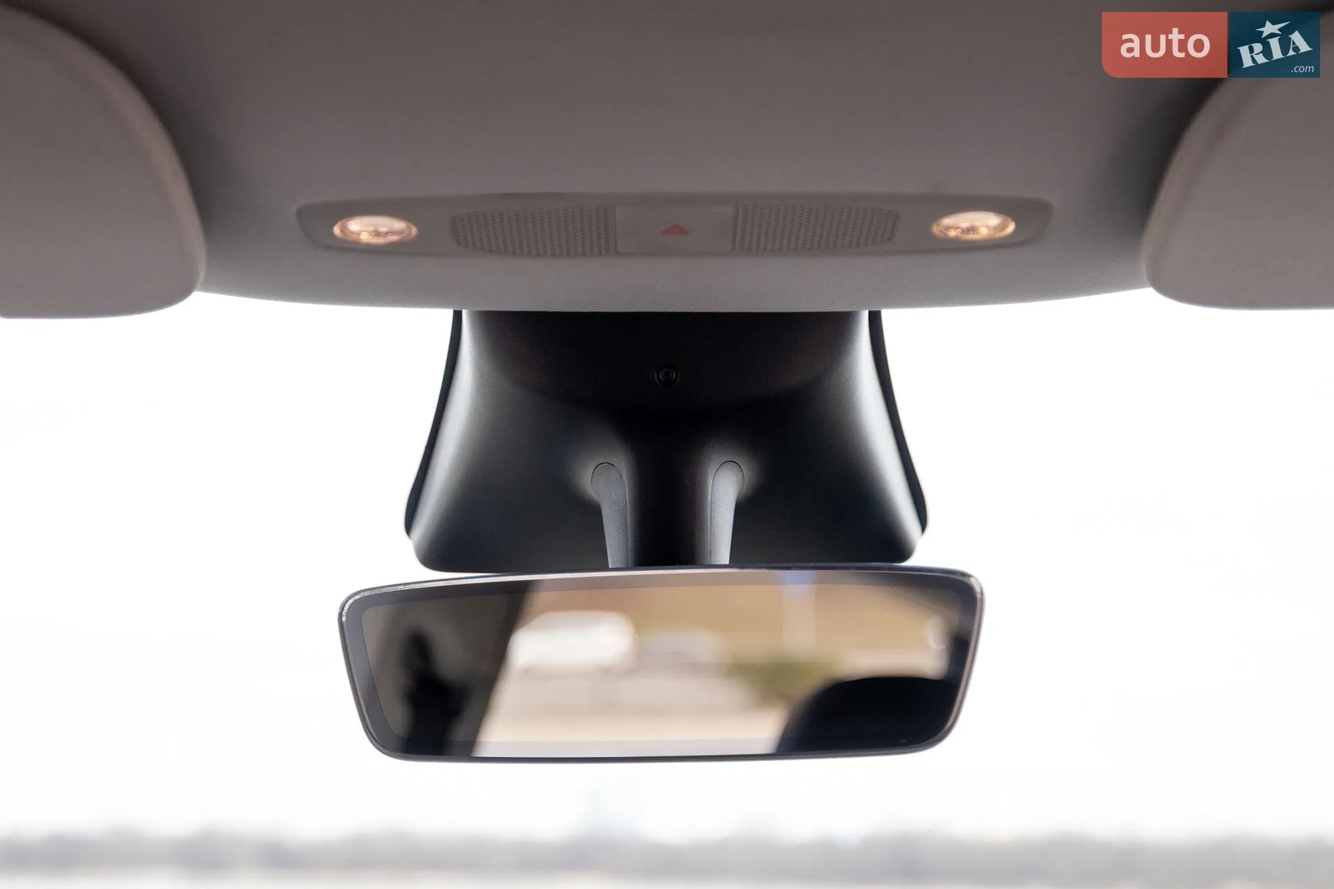 2020 Tesla Model Y - мініатюра 38