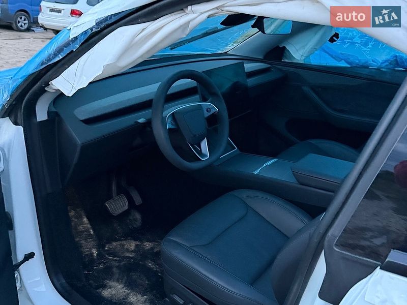Внедорожник / Кроссовер Tesla Model Y 2025 в Луцке