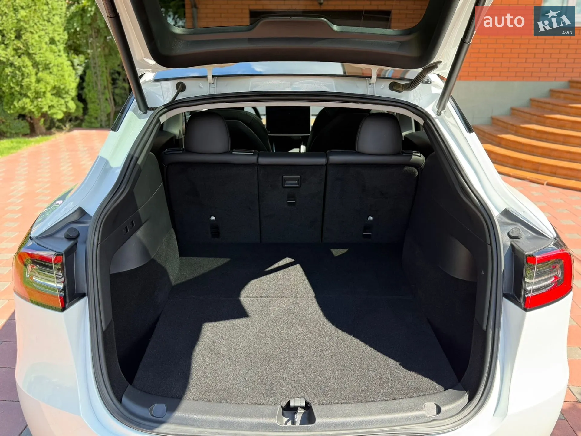 2021 Tesla Model Y - мініатюра 11