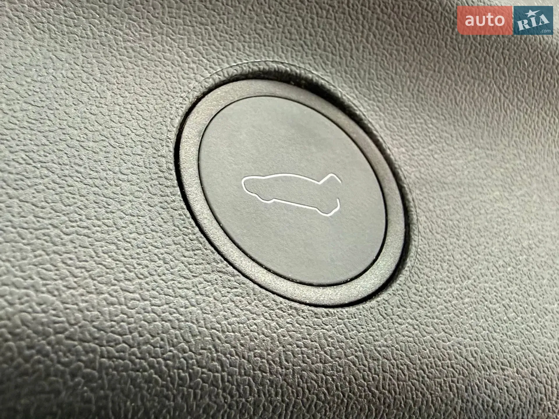 2024 Tesla Model Y - мініатюра 47
