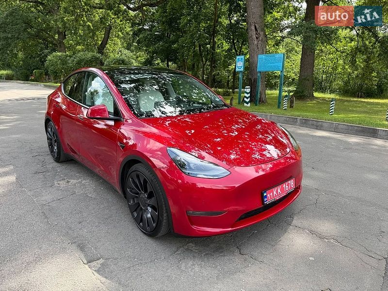 Позашляховик / Кросовер Tesla Model Y 2022 в Києві