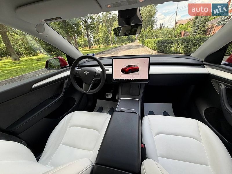 Позашляховик / Кросовер Tesla Model Y 2022 в Києві