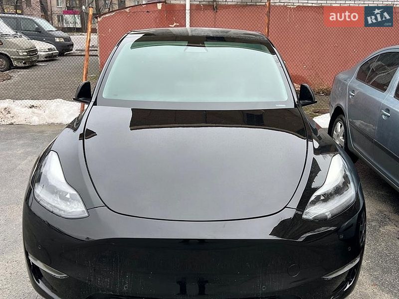 Tesla Model Y 2021