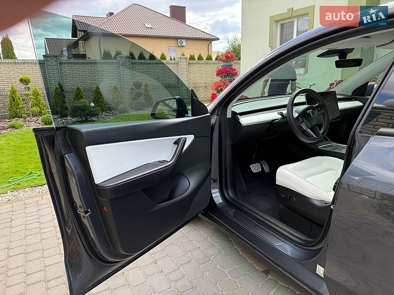Позашляховик / Кросовер Tesla Model Y 2022 в Тернополі фото 40 Позашляховик / Кросовер Tesla Model Y 2022 в Тернополі