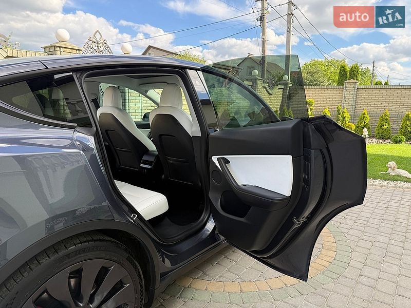 Позашляховик / Кросовер Tesla Model Y 2022 в Тернополі фото 52 Позашляховик / Кросовер Tesla Model Y 2022 в Тернополі