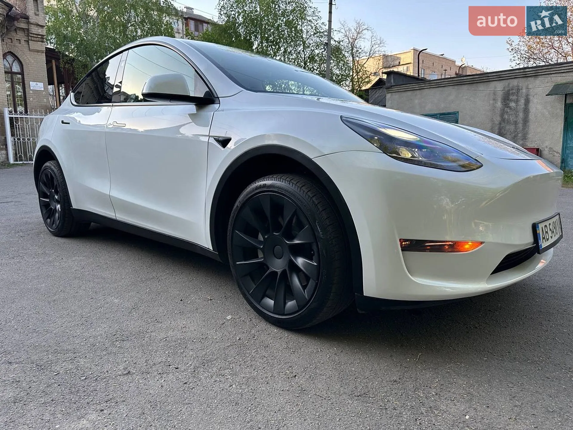 2024 Tesla Model Y - мініатюра 2
