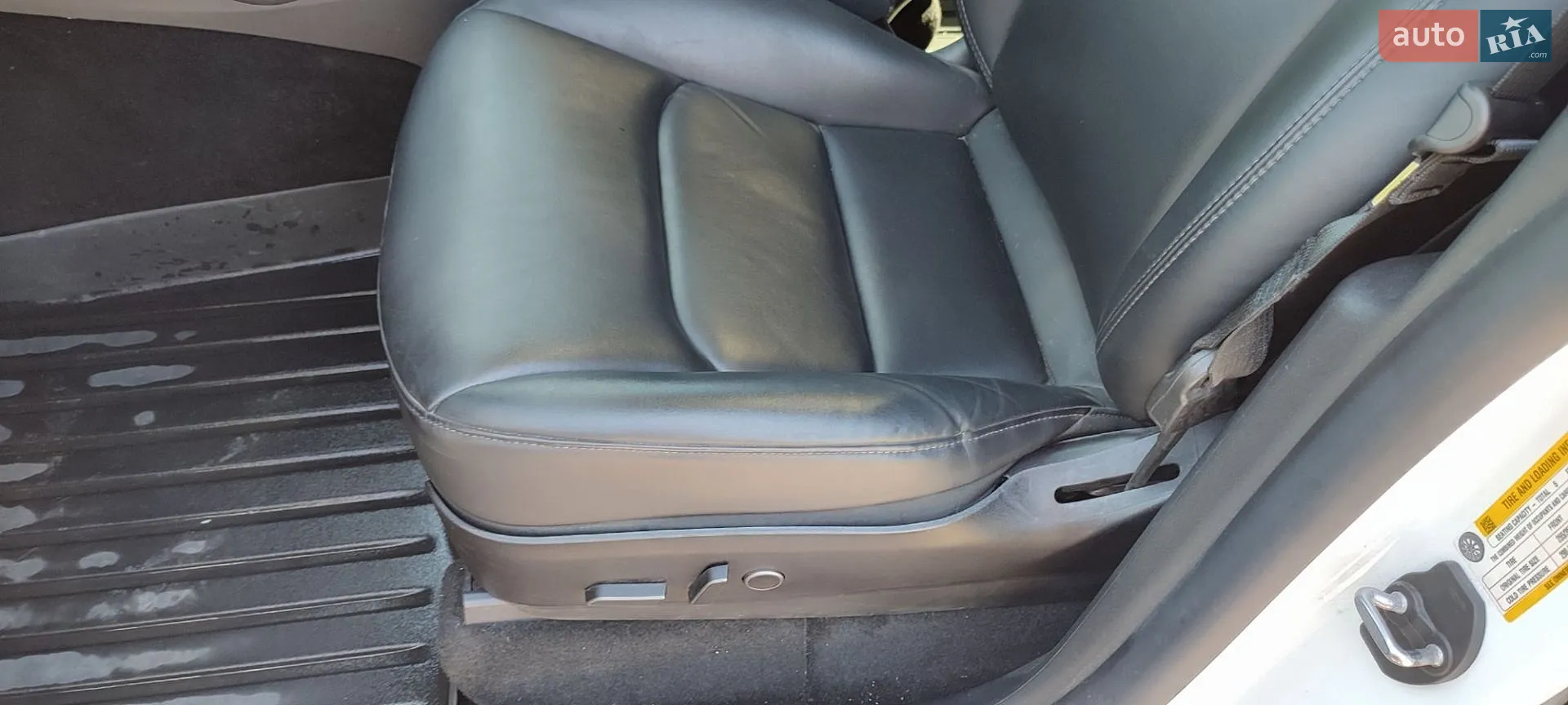 2021 Tesla Model Y - мініатюра 9