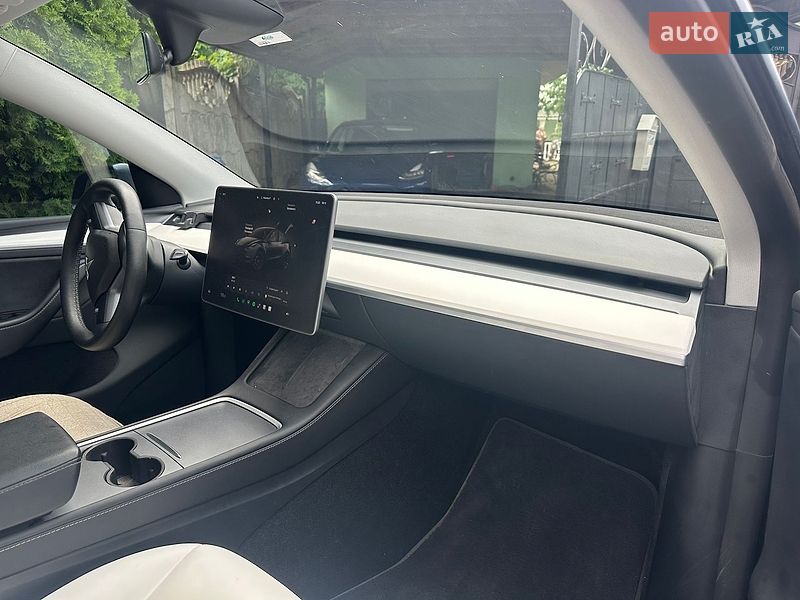 Позашляховик / Кросовер Tesla Model Y 2023 в Луцьку