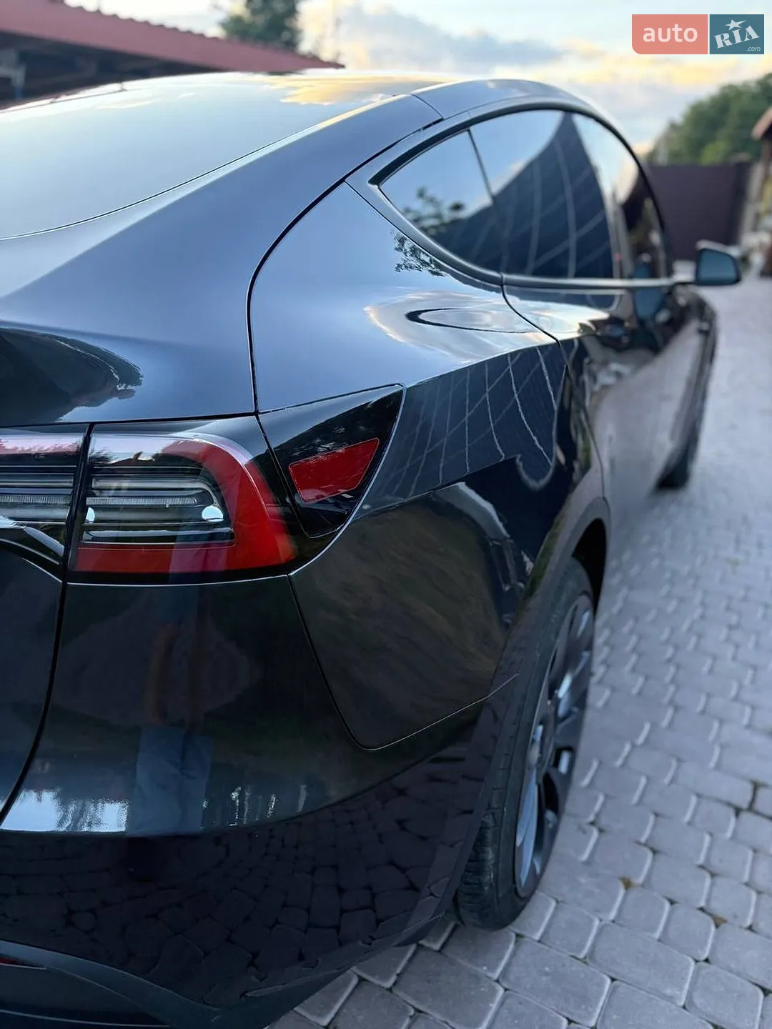2024 Tesla Model Y - мініатюра 9