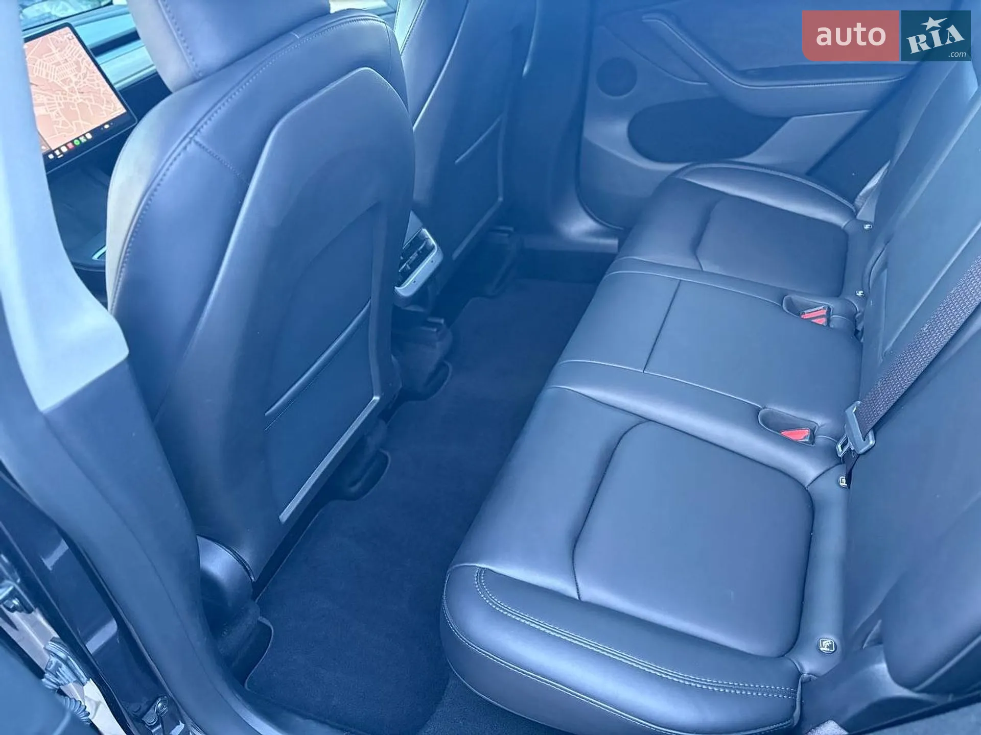 2024 Tesla Model Y - мініатюра 23