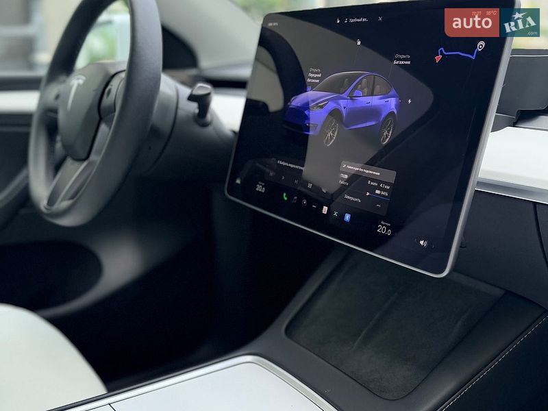 Позашляховик / Кросовер Tesla Model Y 2024 в Івано-Франківську