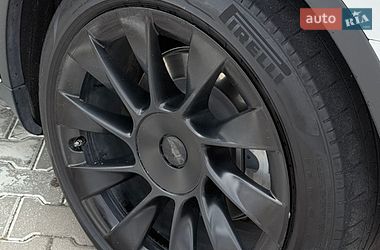 Внедорожник / Кроссовер Tesla Model Y 2022 в Киеве