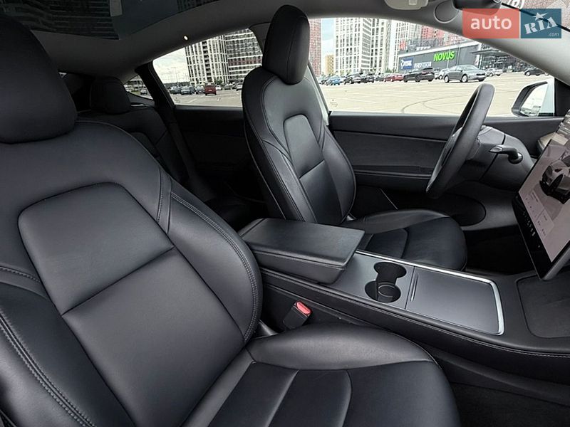 Внедорожник / Кроссовер Tesla Model Y 2022 в Киеве